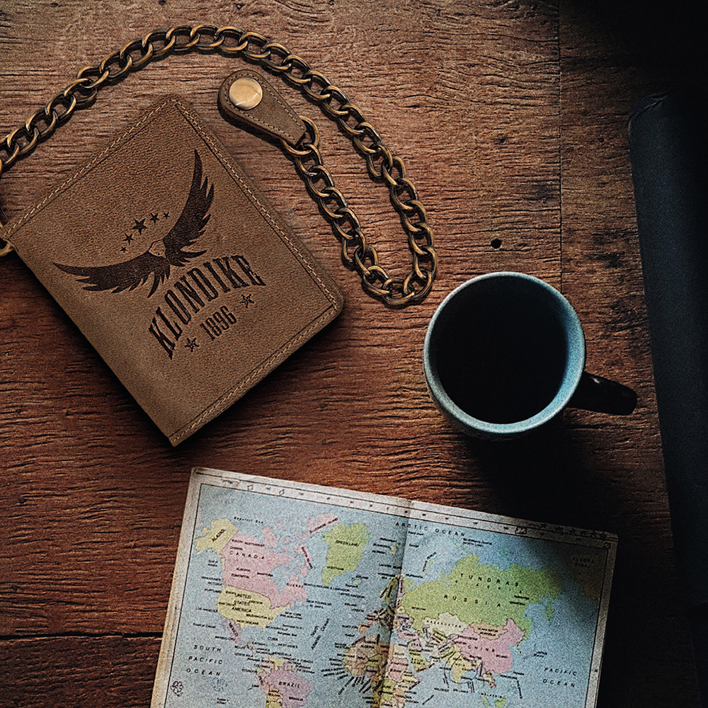 Бумажник ручной работы Klondike 1896 Wayne Eagle из кожи буйвола выделки Horween с цепочкой