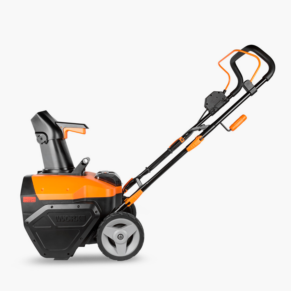 Аккумуляторный снегоуборщик WORX WG471E с поворотным дефлектором, двигателем WPro и шнеком из противоударного пластика Armalite