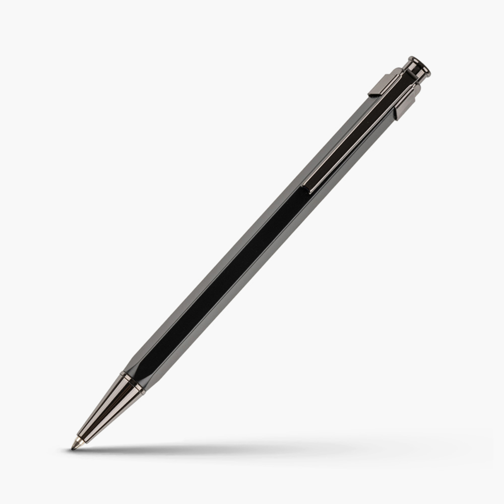 Французская шариковая ручка Pierre Cardin Prizma в дизайне Deep Black с пишущей системой Aqua-Point